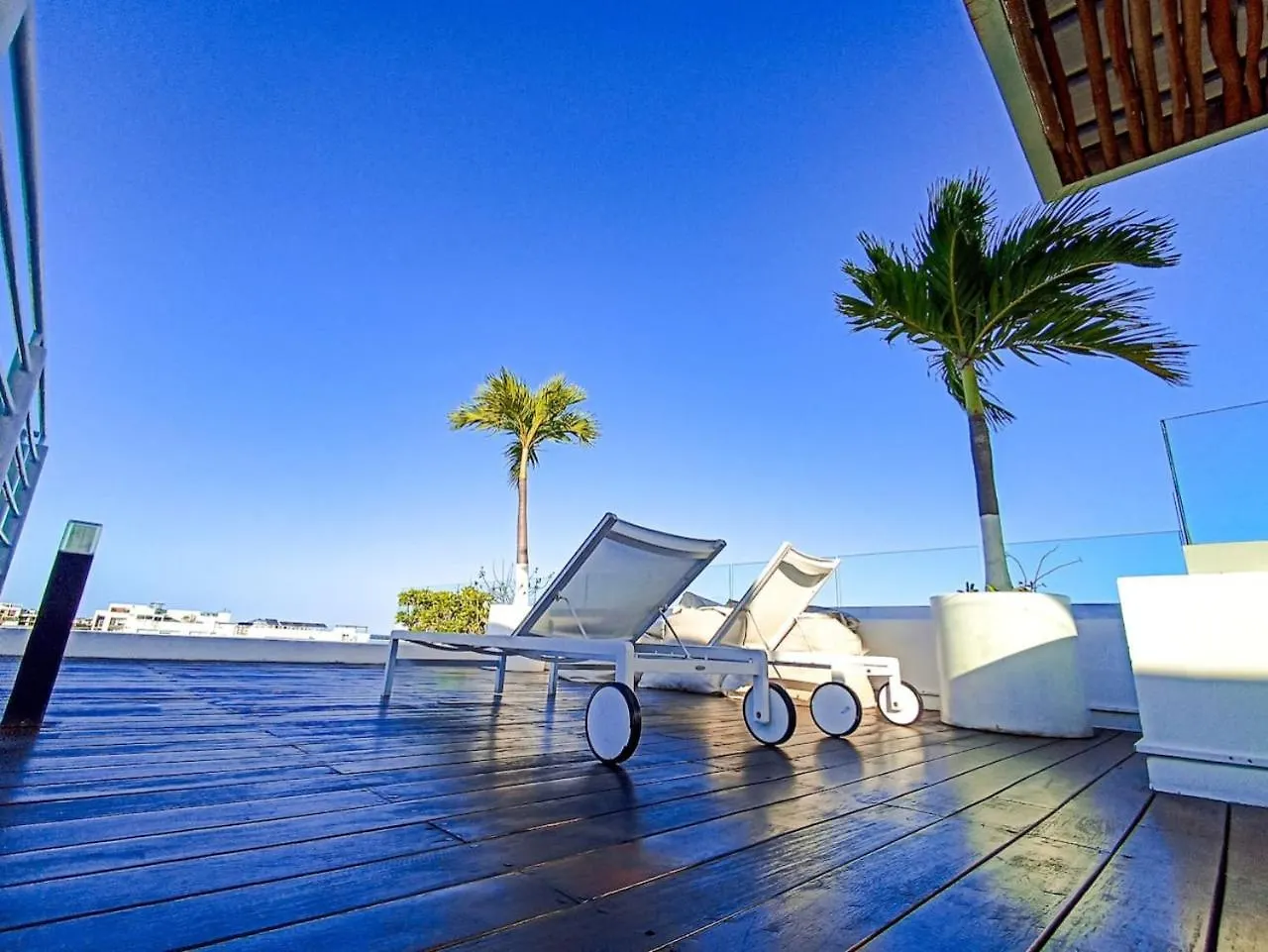 Wide Studio With Sunny Balcony Pool Gym Steps 2 Beach Playa del Carmen Mexico