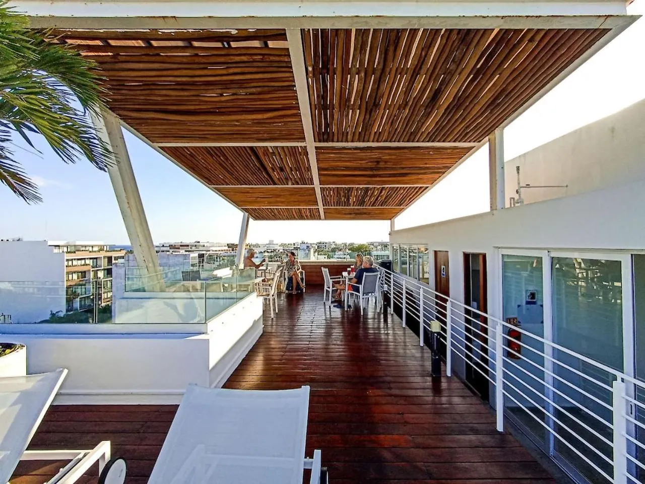 Wide Studio With Sunny Balcony Pool Gym Steps 2 Beach Playa del Carmen Apartment